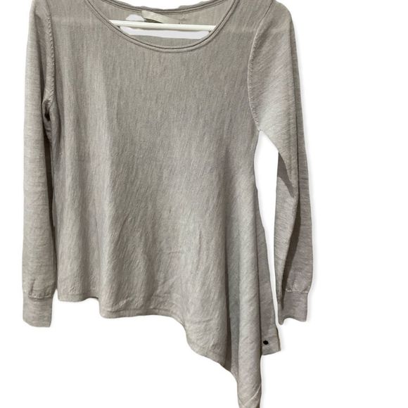 One grey day size Small - Picture 2 of 9